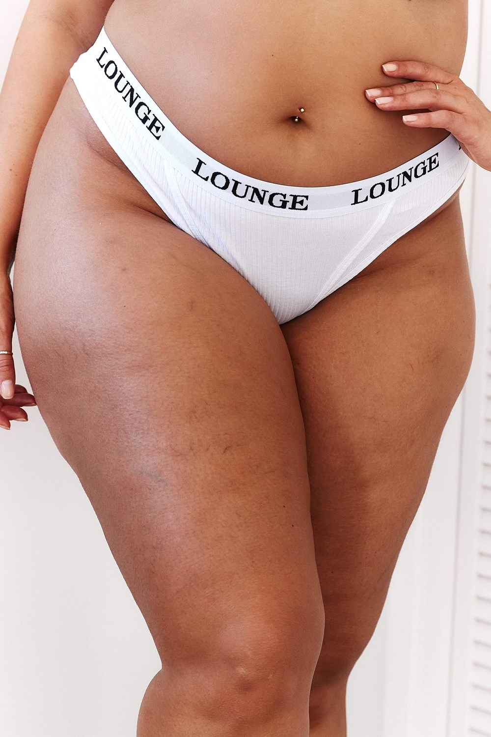 Lounge Underwear Ultra Comfort Geribbeld String Wit | CX1863947